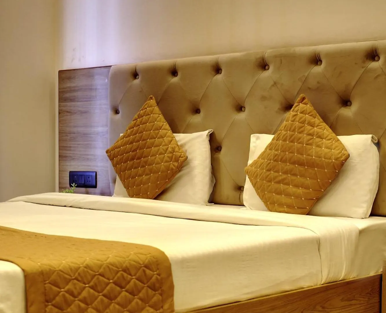 ***  360 Degree Hotel Gurgaon India