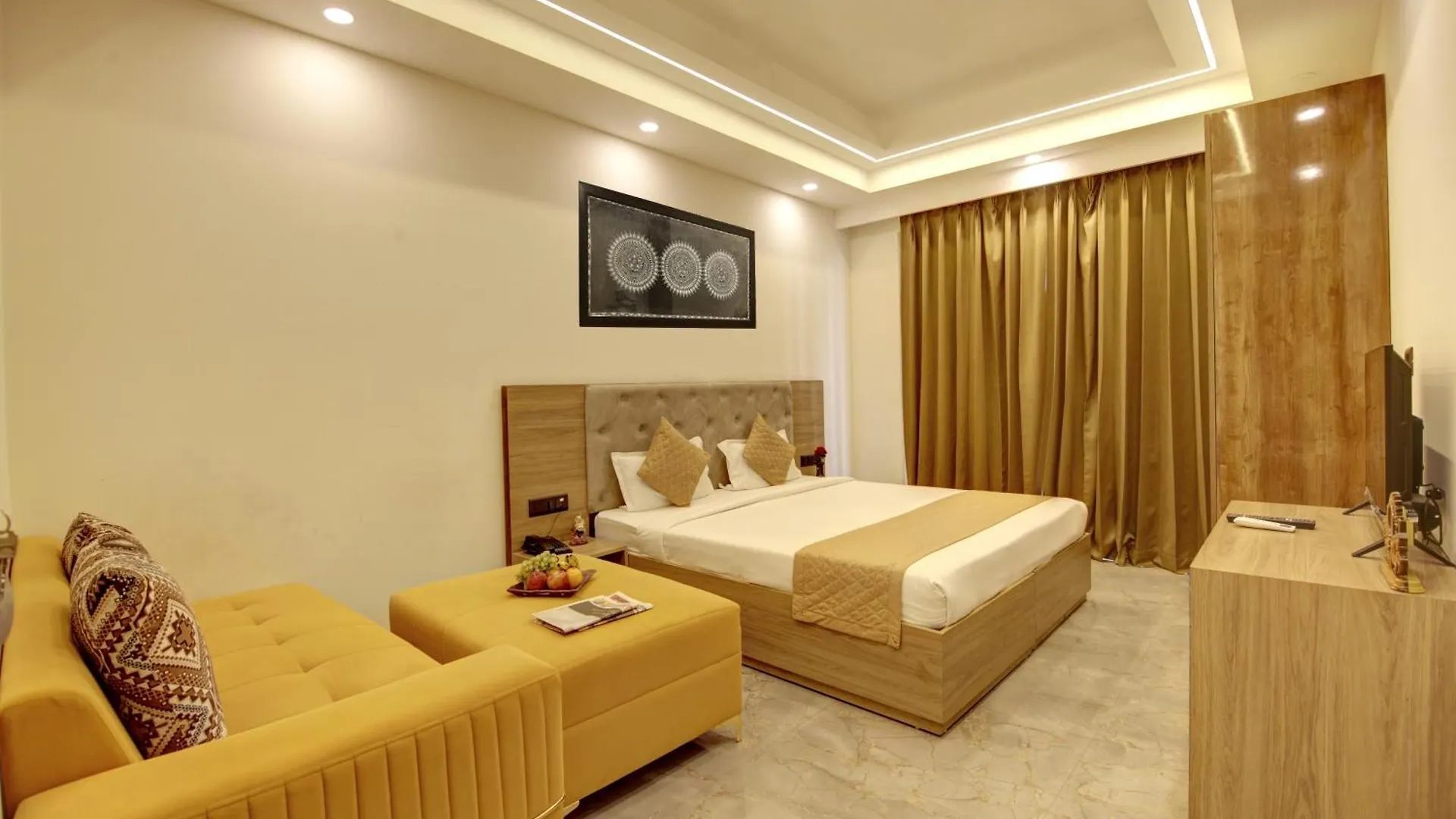 360 Degree Hotel Gurgaon 3*,  India