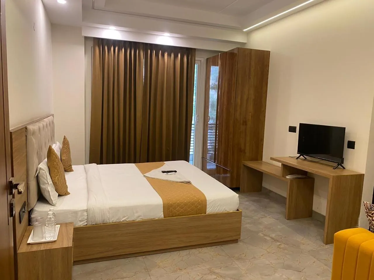 360 Degree Hotel Gurgaon