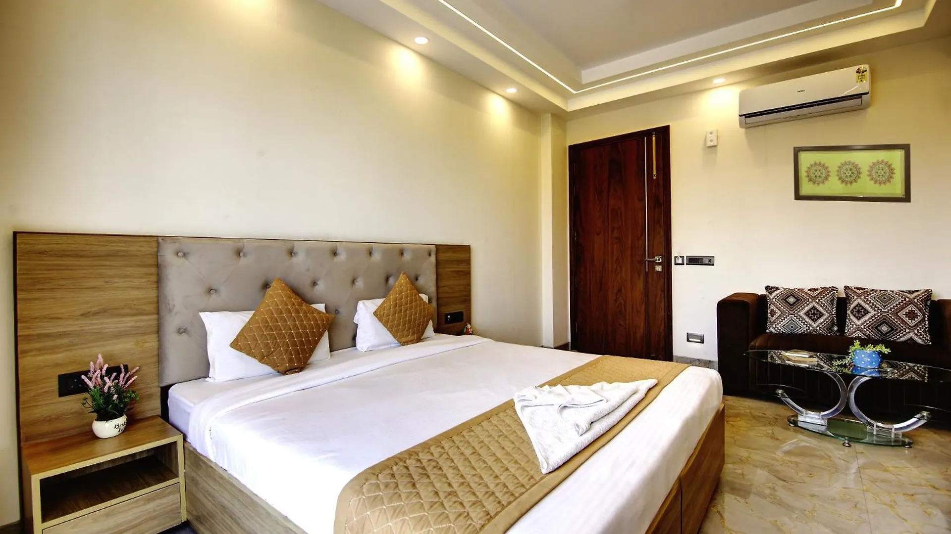 360 Degree Hotel Gurgaon