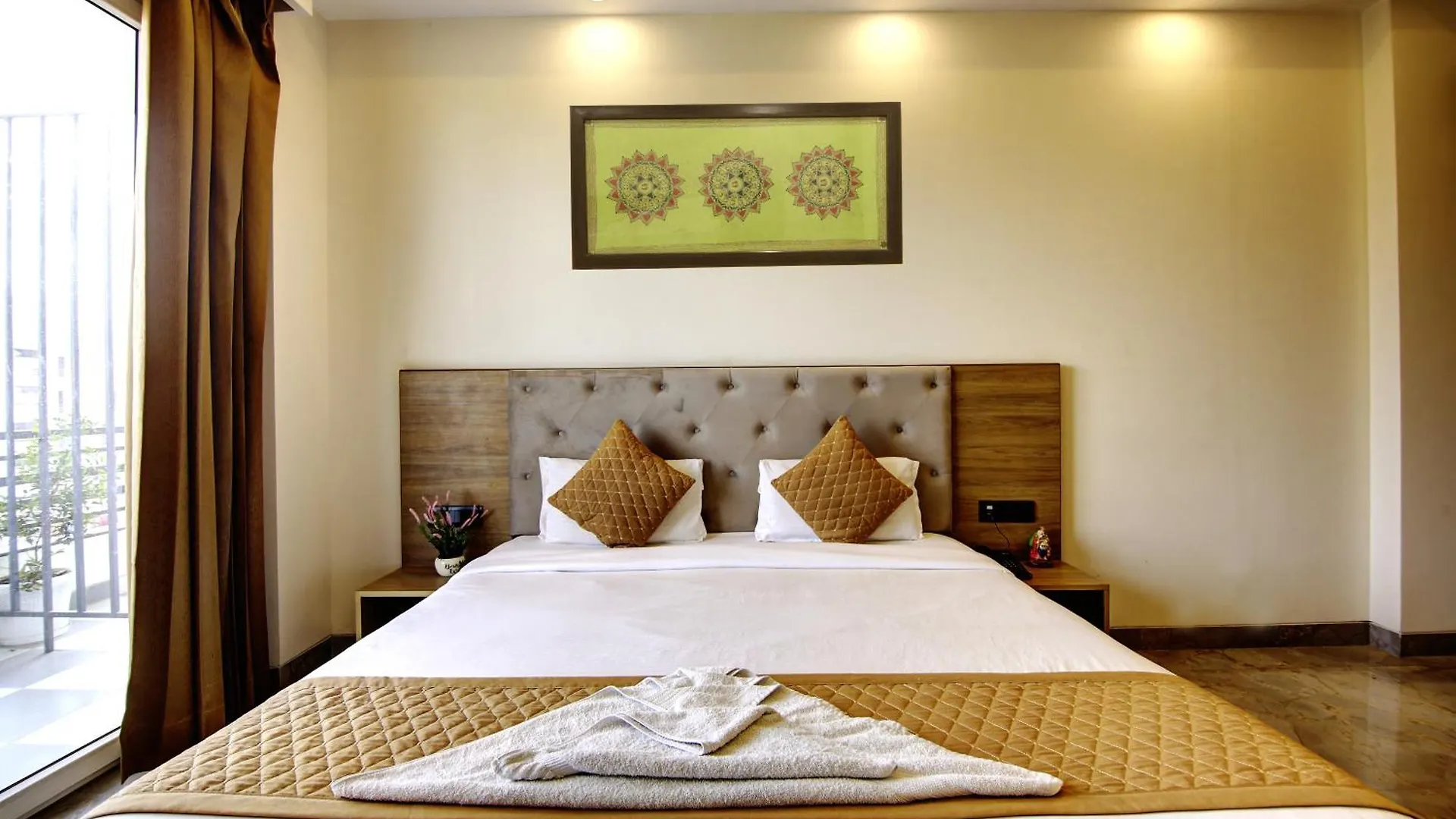 360 Degree Hotel Gurgaon