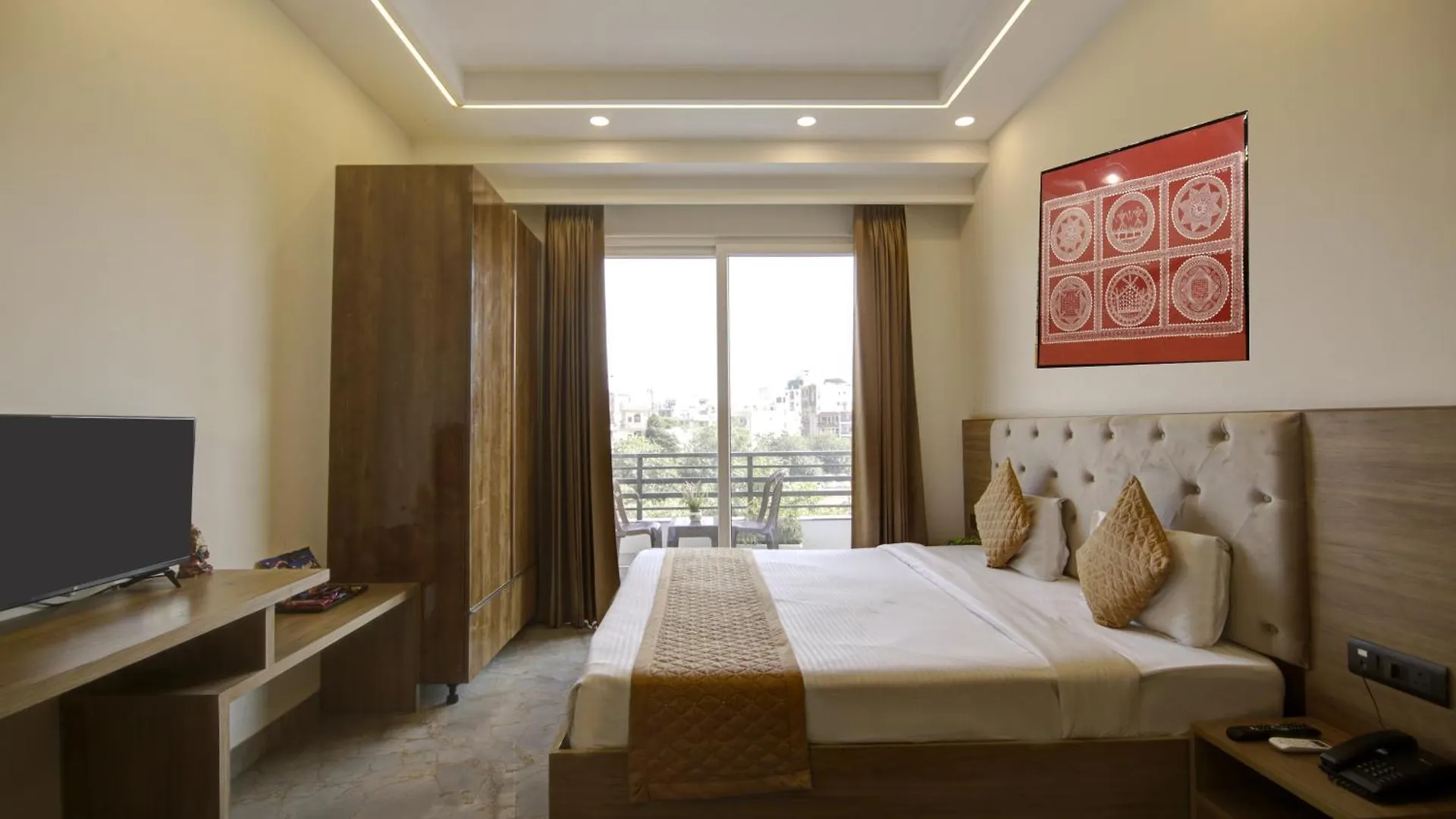 360 Degree Hotel Gurgaon